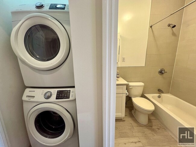 Foto del edificio - 3BR 2.5BA Garden Level Duplex in Bedstuy T...