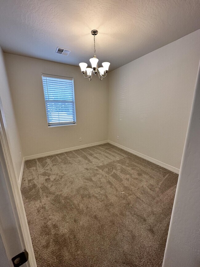 Foto del edificio - 2436 W Mission Timber Cir