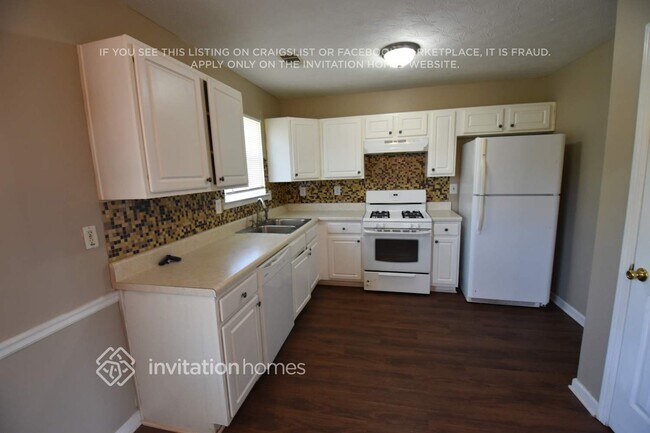 Foto del edificio - 85 Hazelhurst Dr