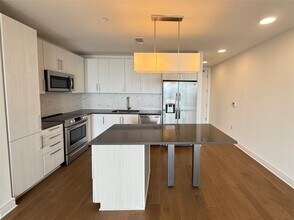 Building Photo - 3300 Main St