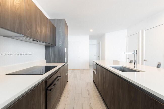 Foto del edificio - 480 NE 31st St