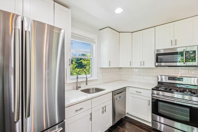 Photo - 2612 33rd St SE House