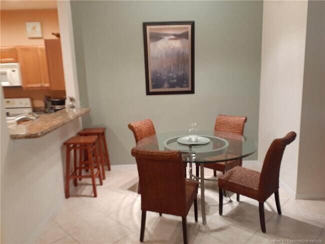 Foto del edificio - 1571 SE Hampshire Way