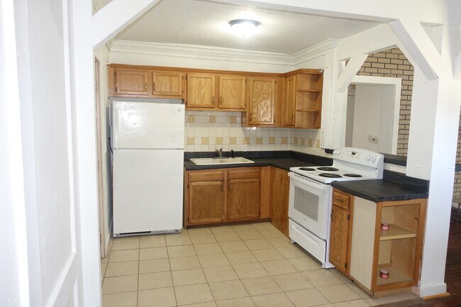 Building Photo - 1501 Carol Cir