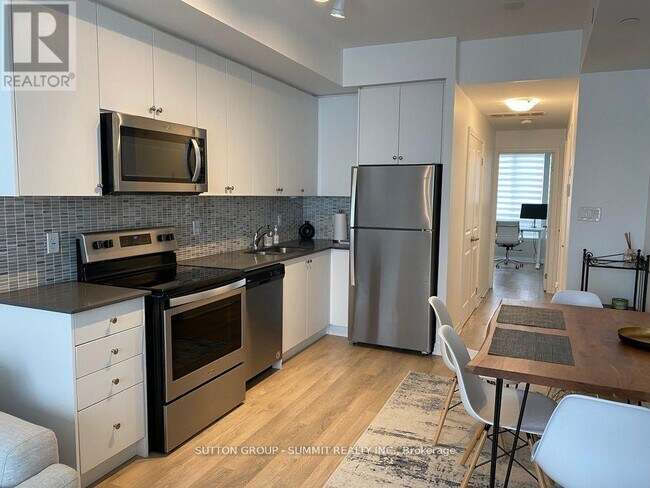 Photo du bâtiment - 650-650 Atwater Ave