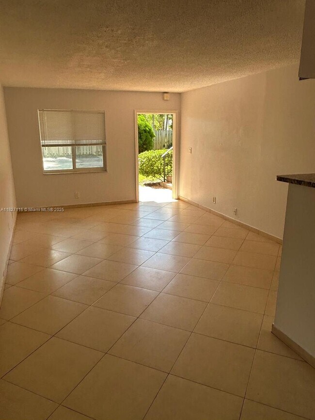 Foto del edificio - 1111 SW 4th St