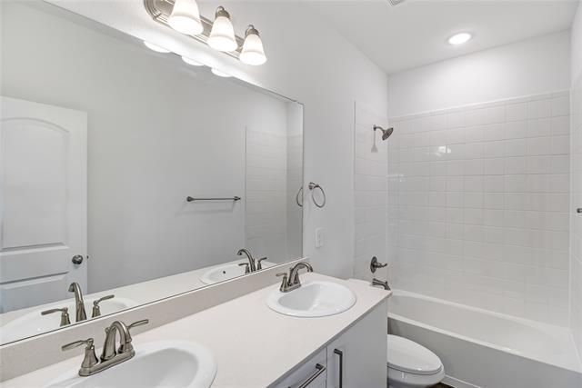 Foto del edificio - 117 Brookline Dr