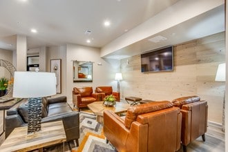 Building Photo - Crowne at Briargate