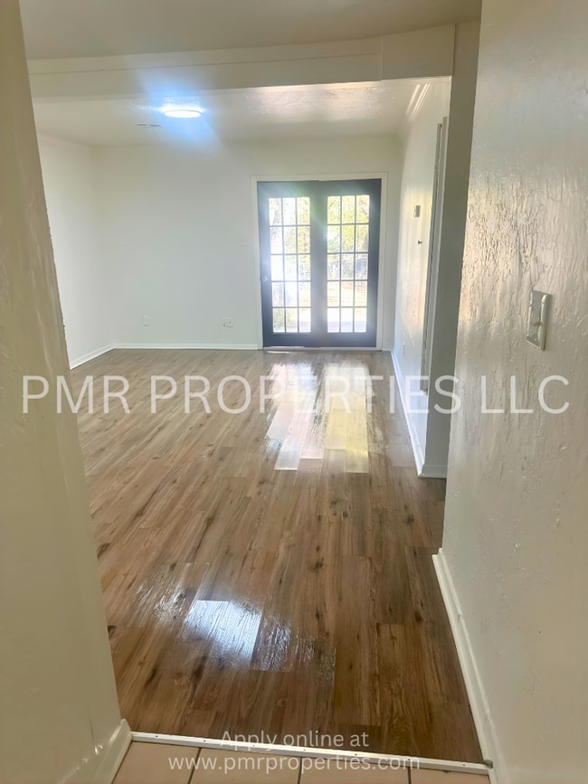 Foto del edificio - 4 Bedrooms - 1.5 Bathroom House