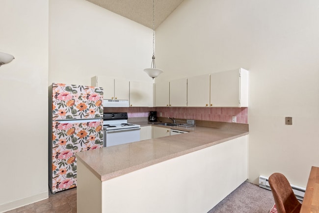 Building Photo - 6635 SW Capitol Hwy