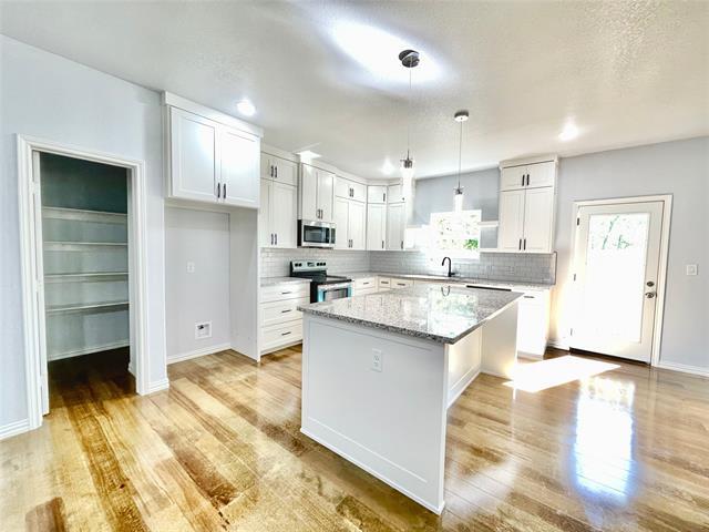 Foto del edificio - 3714 Pine St