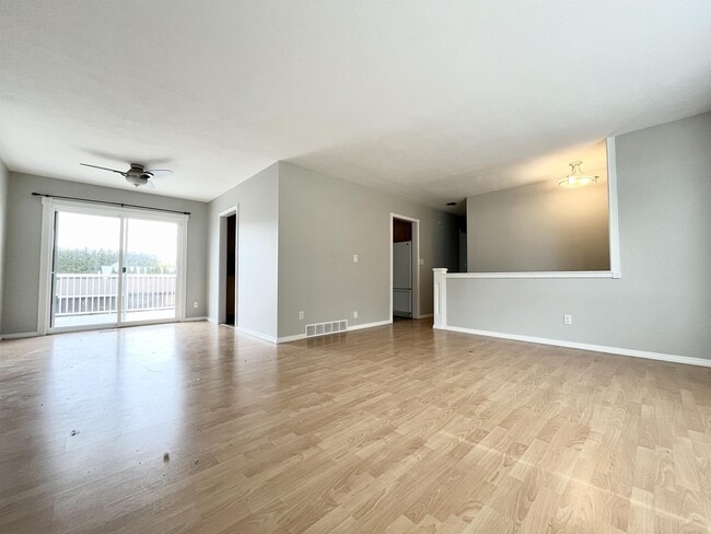 Photo du bâtiment - 43025 Vedder Mountain Rd