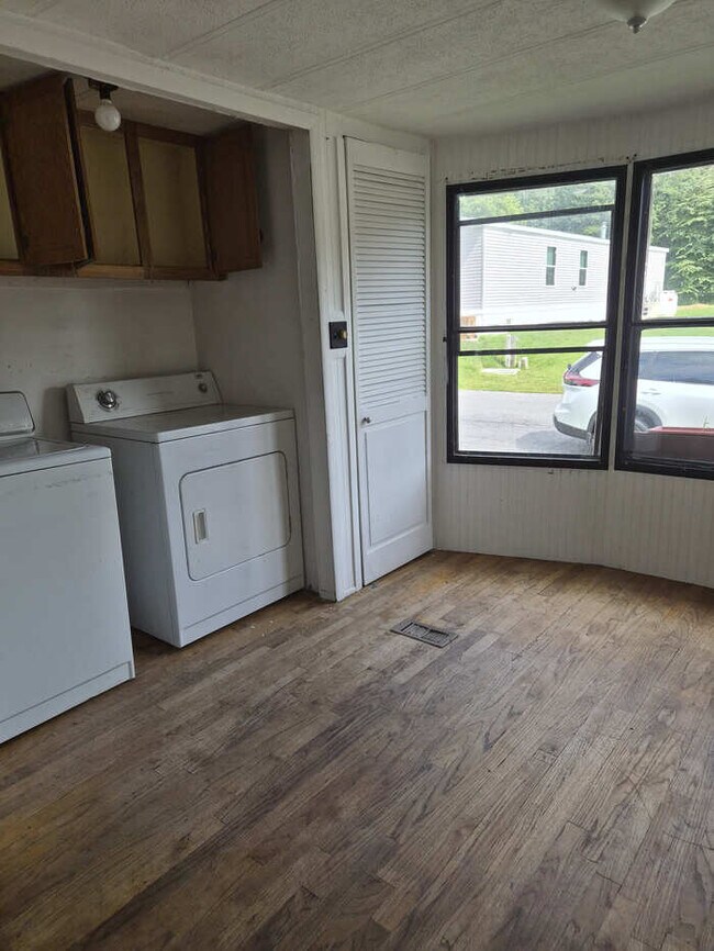 Building Photo - 58 Peebles Ln
