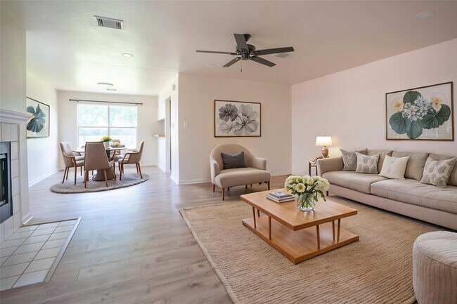 Foto del edificio - 4027 Almond Lake Dr