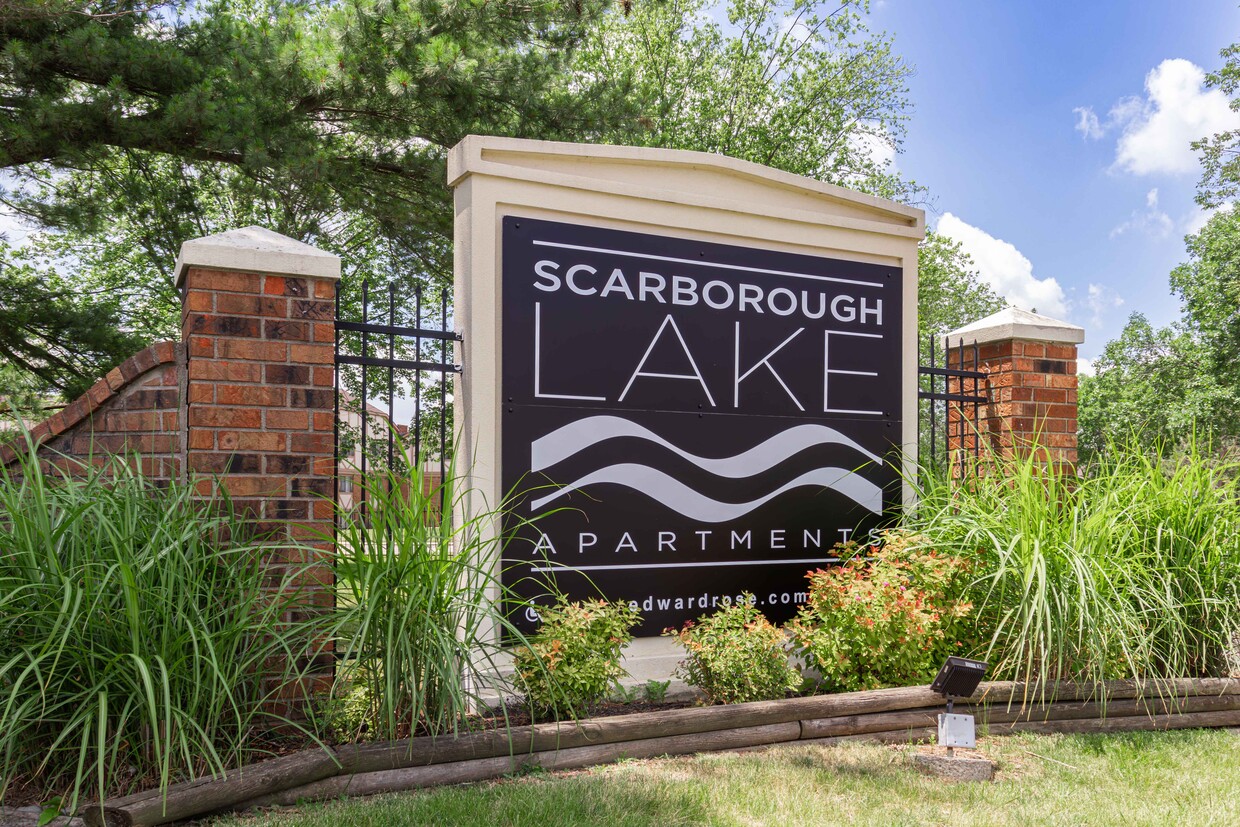 Primary Photo - Scarborough Lake Apartments