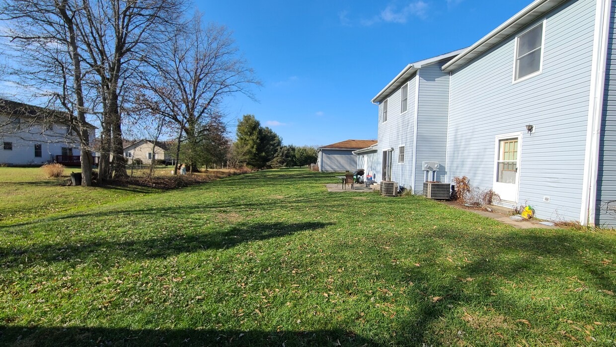 Building Photo - 61 Main