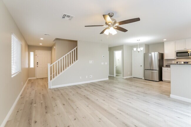 Foto del edificio - 8273 Oliver Twist Ln