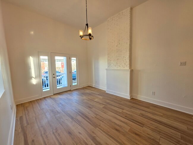 Building Photo - 2624 Palmyra St