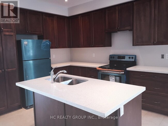 Building Photo - 19 Zenyatta Ln