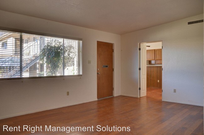 Building Photo - 333 S Alarcon St