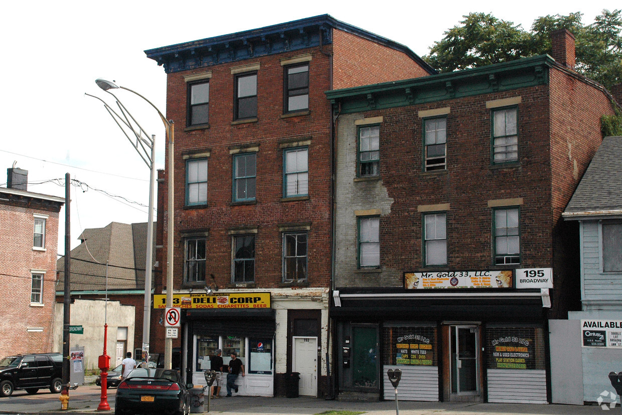 Foto del edificio - 193 Broadway