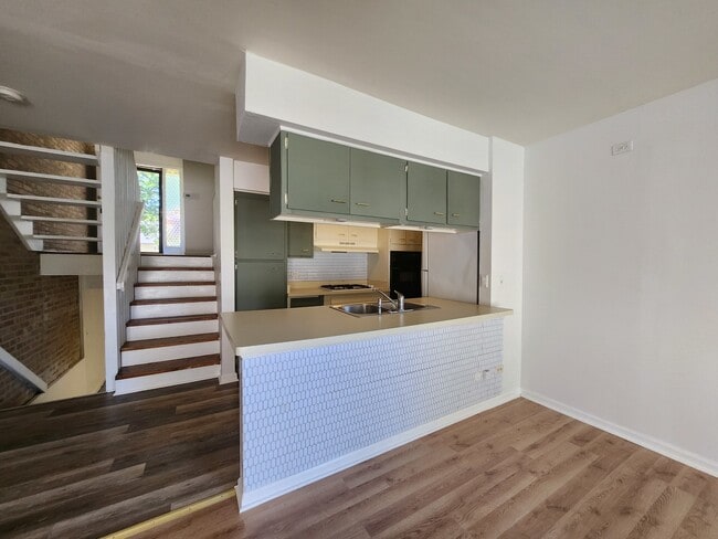 Foto del edificio - 710 Concord Ln