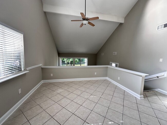 Building Photo - Exclusively Offered by Muse Realty Rentals...