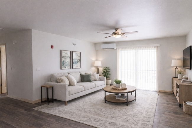 Building Photo - 3008 Gillette St