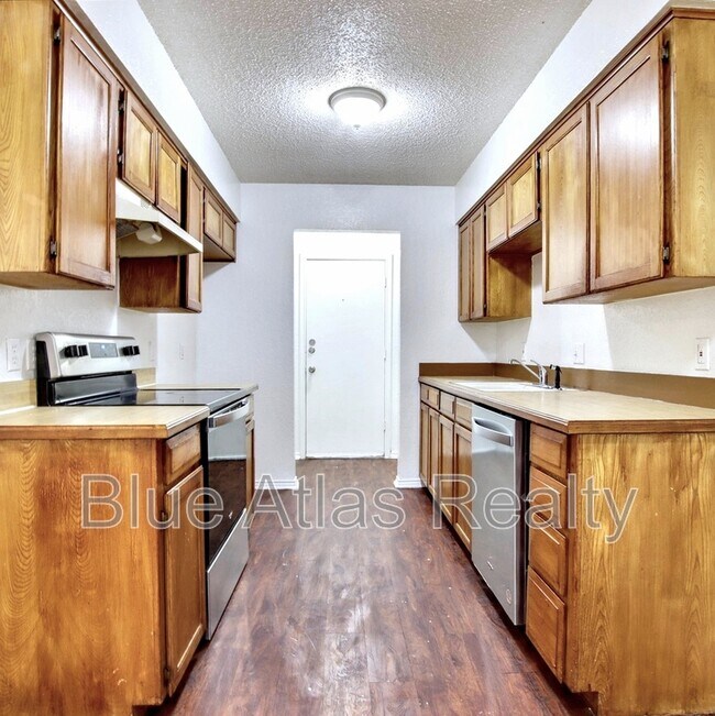 Foto del edificio - 6859 S Creek Dr