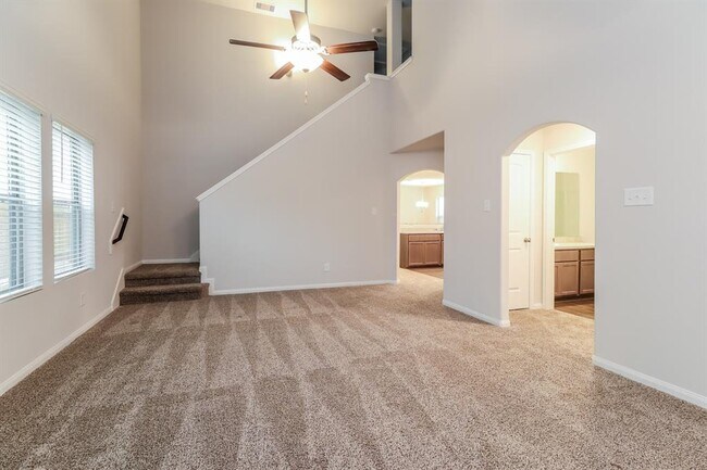 Building Photo - 25605 Roy Rogers Ct