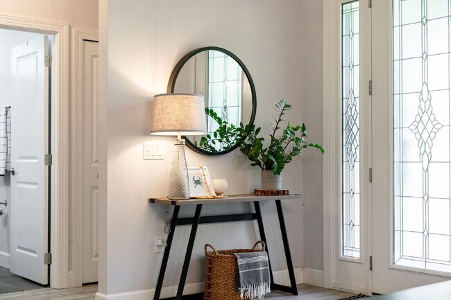 Foto del edificio - Charming 3-Bed with 2 Baths Oasis in St. C...