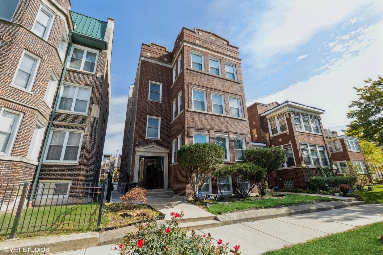 7311 S Oglesby Ave Unit 2, Chicago, IL 60649 Condo for Rent in