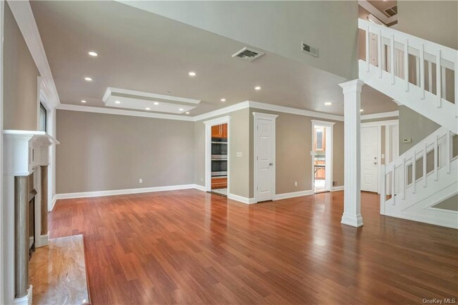 Building Photo - 126 Stone Oaks Dr