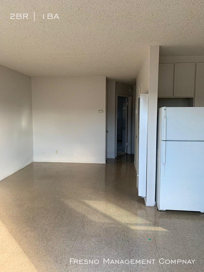 Foto del edificio - 1360-1370 E Bulldog Ln