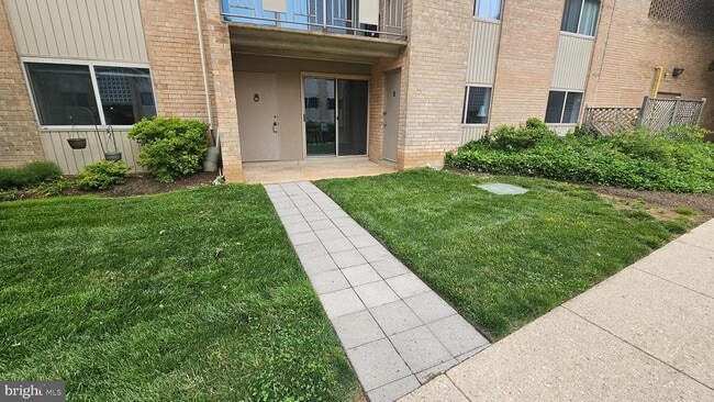 Foto del edificio - 5113 Crossfield Ct