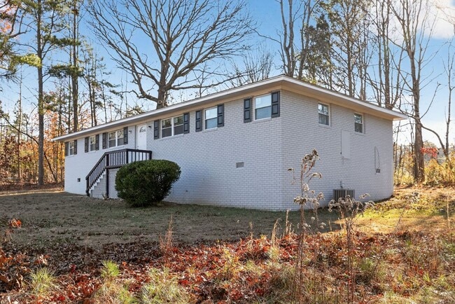 Building Photo - 7 Roper Dr