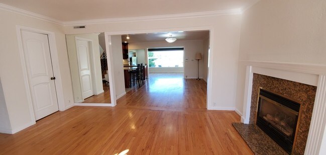 Foto del edificio - 347 Quay Ln