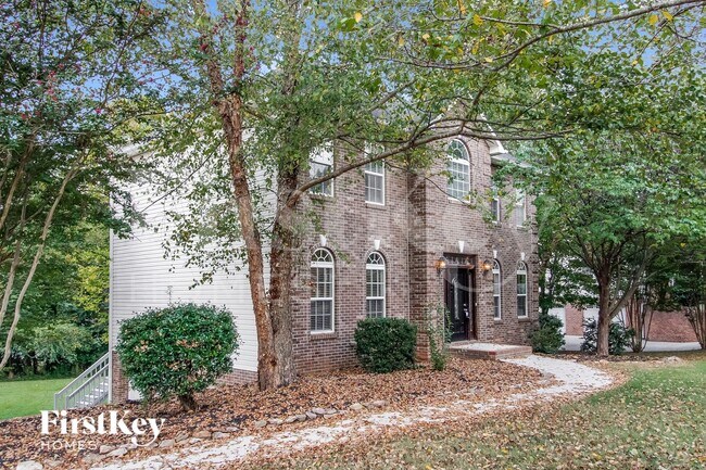 Foto del edificio - 6590 Lake Dale Way