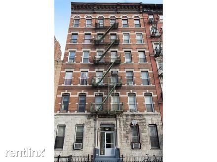 Building Photo - 110 E 1st St