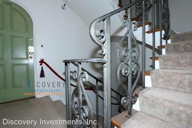 Foto del edificio - 2551 Ivy Dr