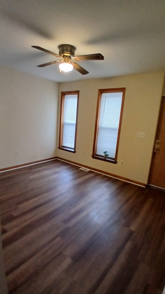 Building Photo - 2210 Sidney Ave