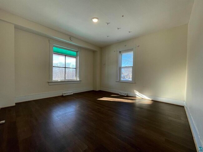 Foto del edificio - 312 11th Ave E