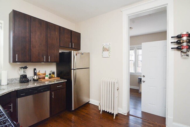 Foto del edificio - 1435 W Carmen Ave