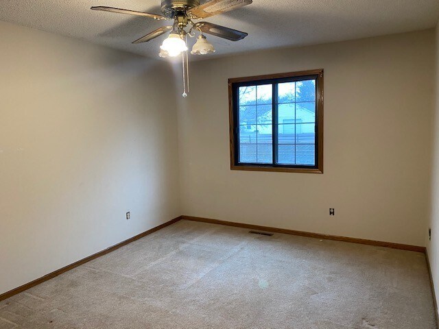 Foto del edificio - 2349 Cottage Dr
