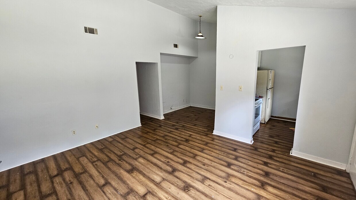 1846 Nekoma Ct, Tallahassee, FL 32304 Townhome Rentals in Tallahassee