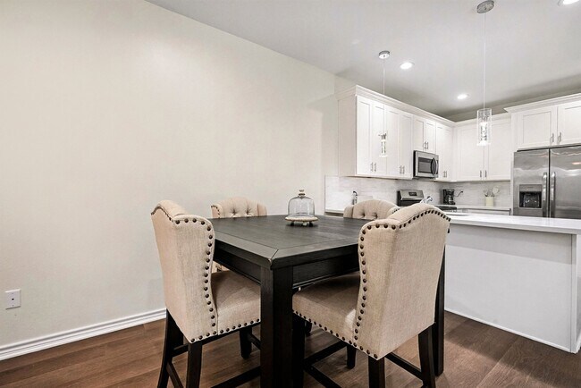 Foto del edificio - 3521 Avenue N 1/2 Rear