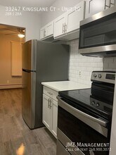 Building Photo - 33247 Kingslane Ct