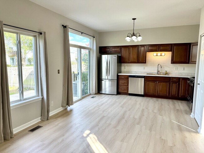 Foto del edificio - 21248 Edison Ln