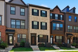 Building Photo - 4322 Ellipse Ter