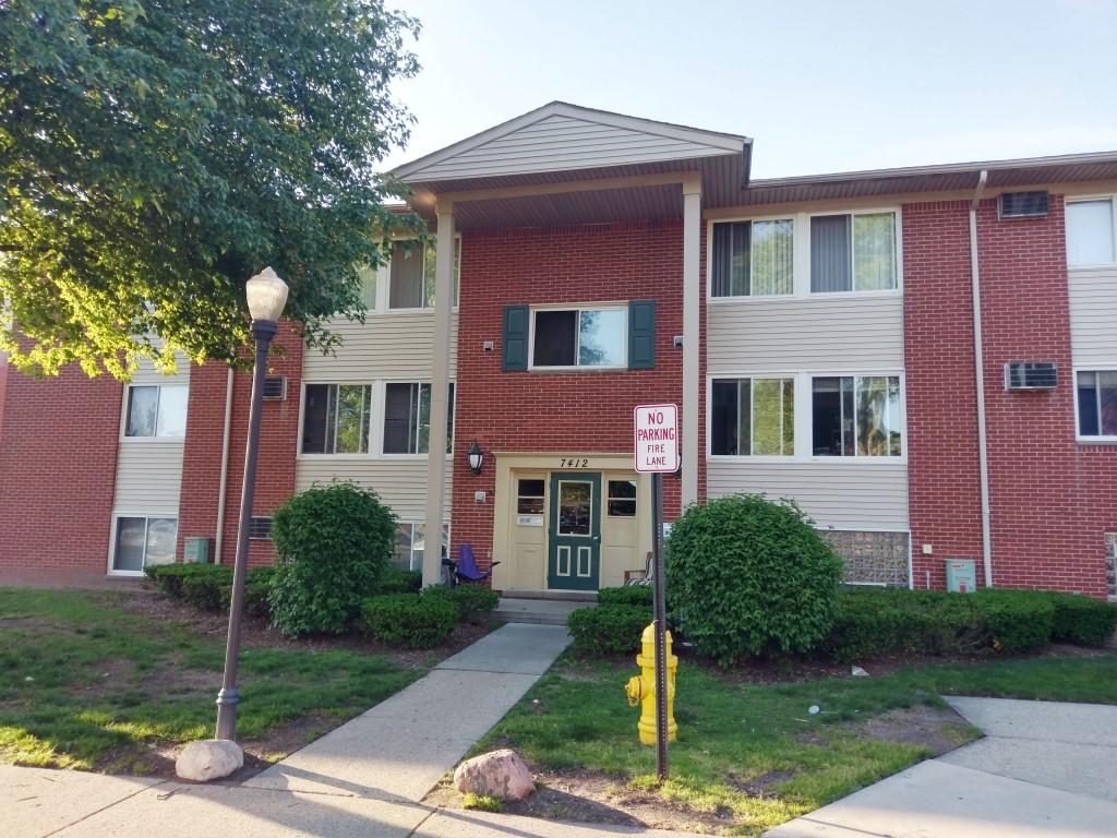 Primary Photo - 7412 Central #2